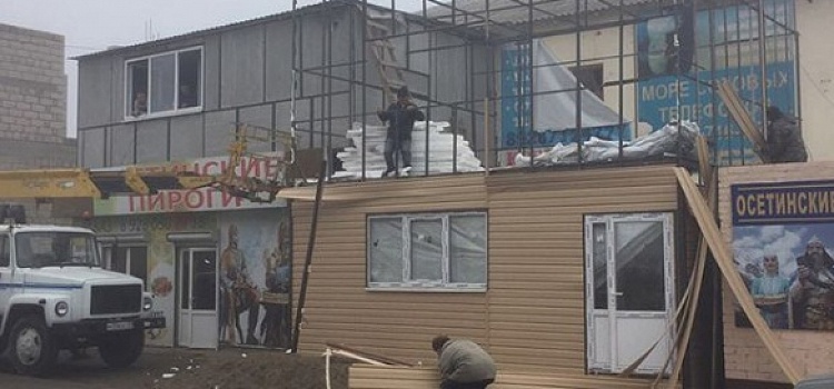 В КБР в  городе Баксане снесли незаконно выстроенные здание рядом с многоэтажкой