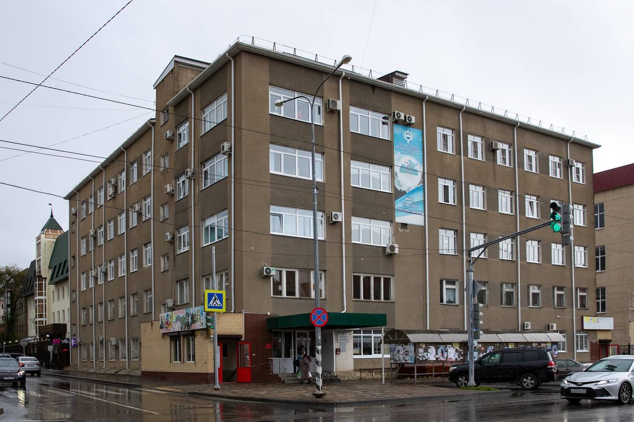 Глава Карачаево-Черкесии Рашид Темрезов объявил о глобальной реконструкции детской поликлиники города Черкесска