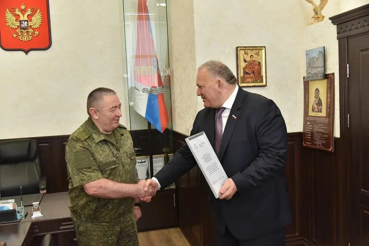 Сенатор Российской Федерации от Карачаево-Черкесии от имени Главы республики поздравил коллектив 1602-го военного клинического госпиталя с юбилеем